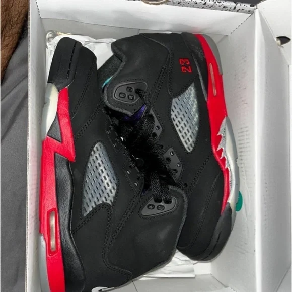 Jordan | Shoes | 220 Air Jordan 5 Retro Top 3 Size 45y  display picture 1